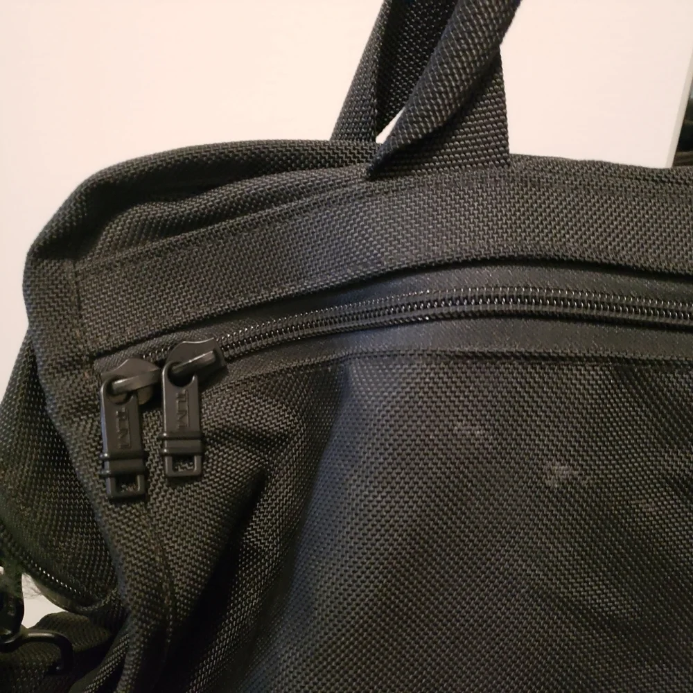 Tumi nylon messenger
